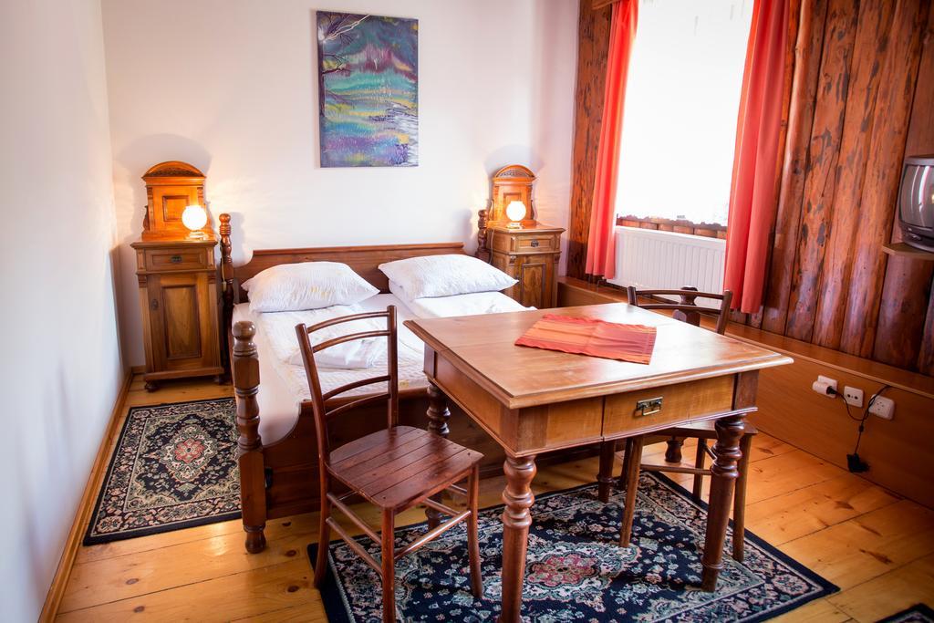 Guest House Gostisce Gacnk V Logu Cerkno Ngoại thất bức ảnh