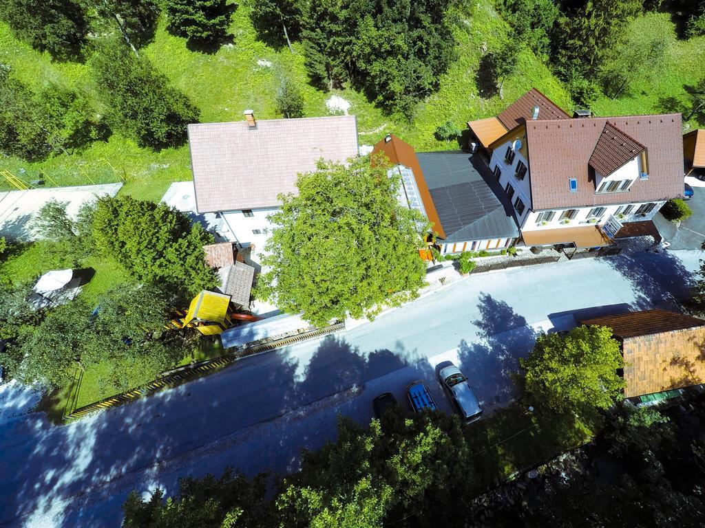 Guest House Gostisce Gacnk V Logu Cerkno Ngoại thất bức ảnh
